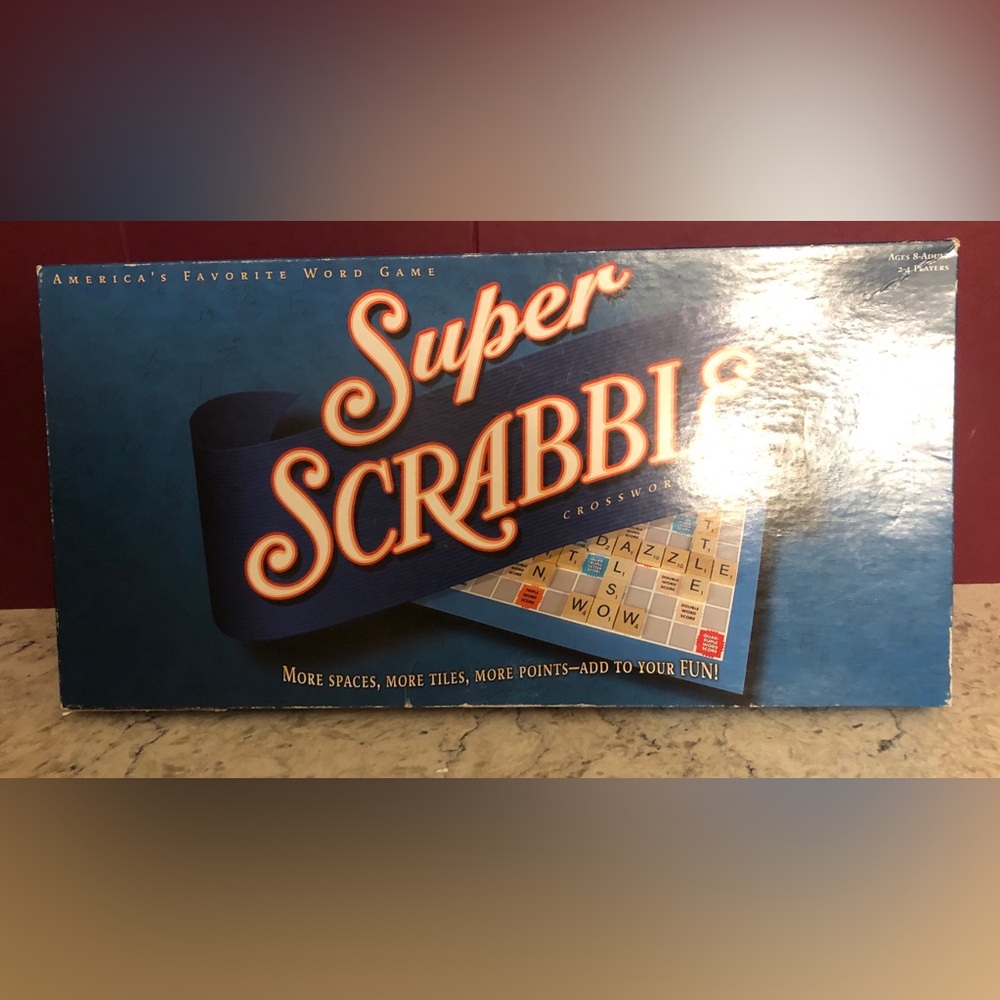 Super Scrabble Crossword Board Game 2004
